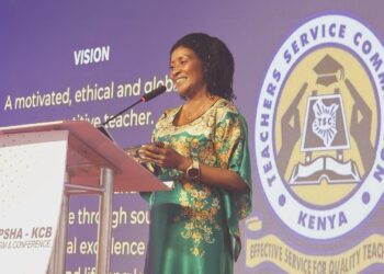 Severe Shortage of English Teachers Raises Alarm