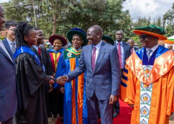 Ruto Vows to Clear University Debts Within Three Years